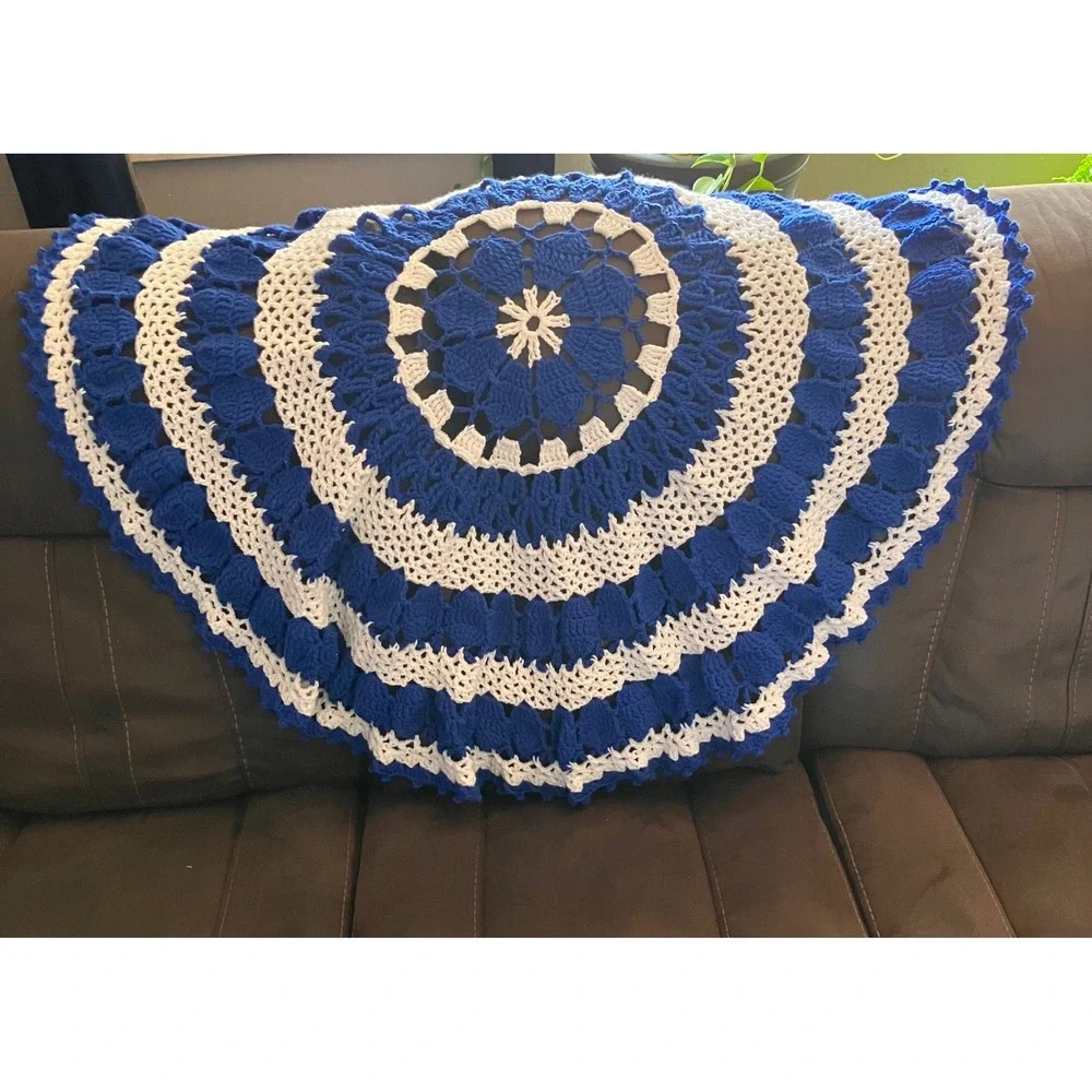 Handmade Mandala Crochet Round Throw Blanket Blue White Popcorn Afghan